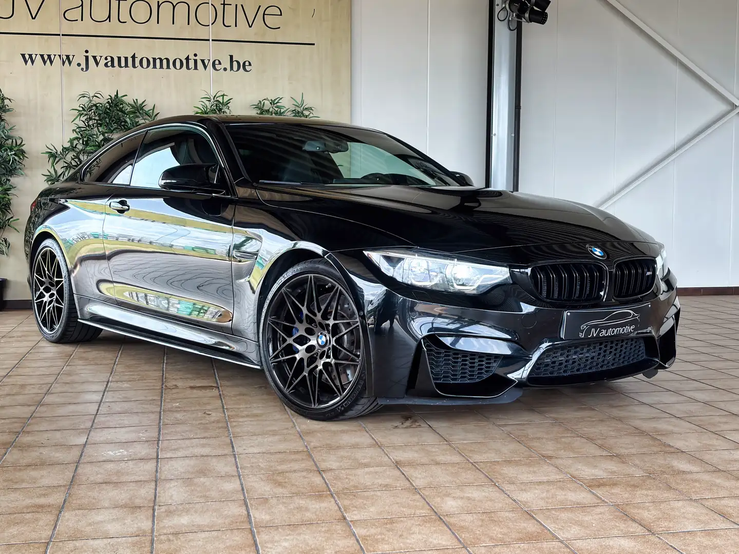 BMW M4 Coupé 3.0 Competition DKG * AKRAPOVIC * Noir - 1