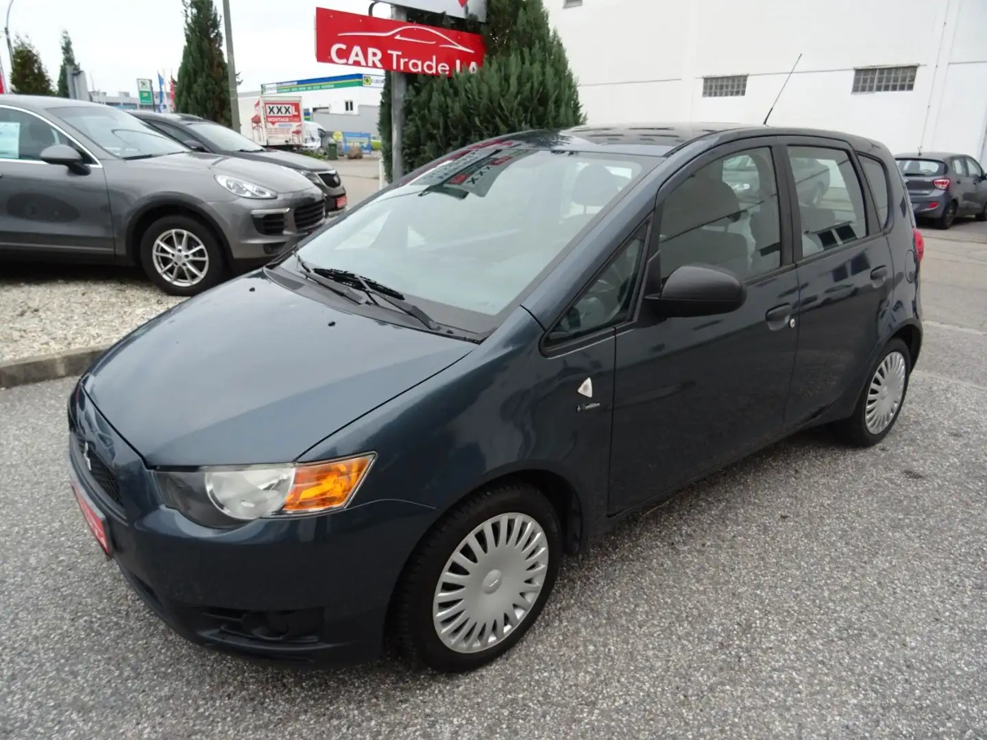 Mitsubishi Colt Lim. 5-trg. Inform Grau - 1
