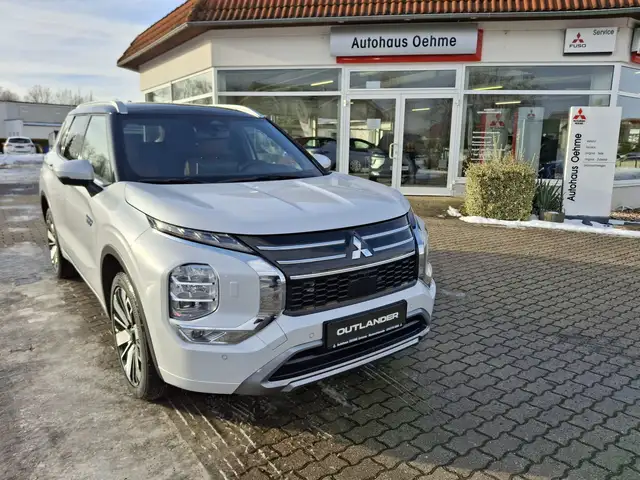 Mitsubishi Outlander Outlander PHEV 2.4 4WD  Top/Luxury