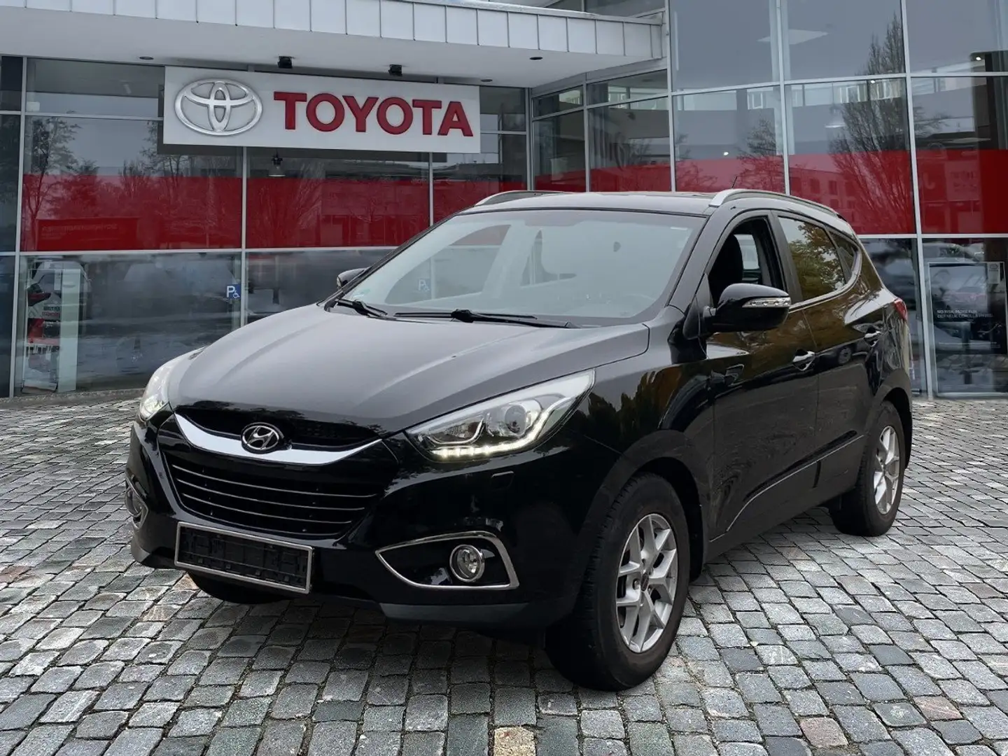 Hyundai iX35 1.6 Trend wenig KM*gepflegter Gebrauchter Schwarz - 1