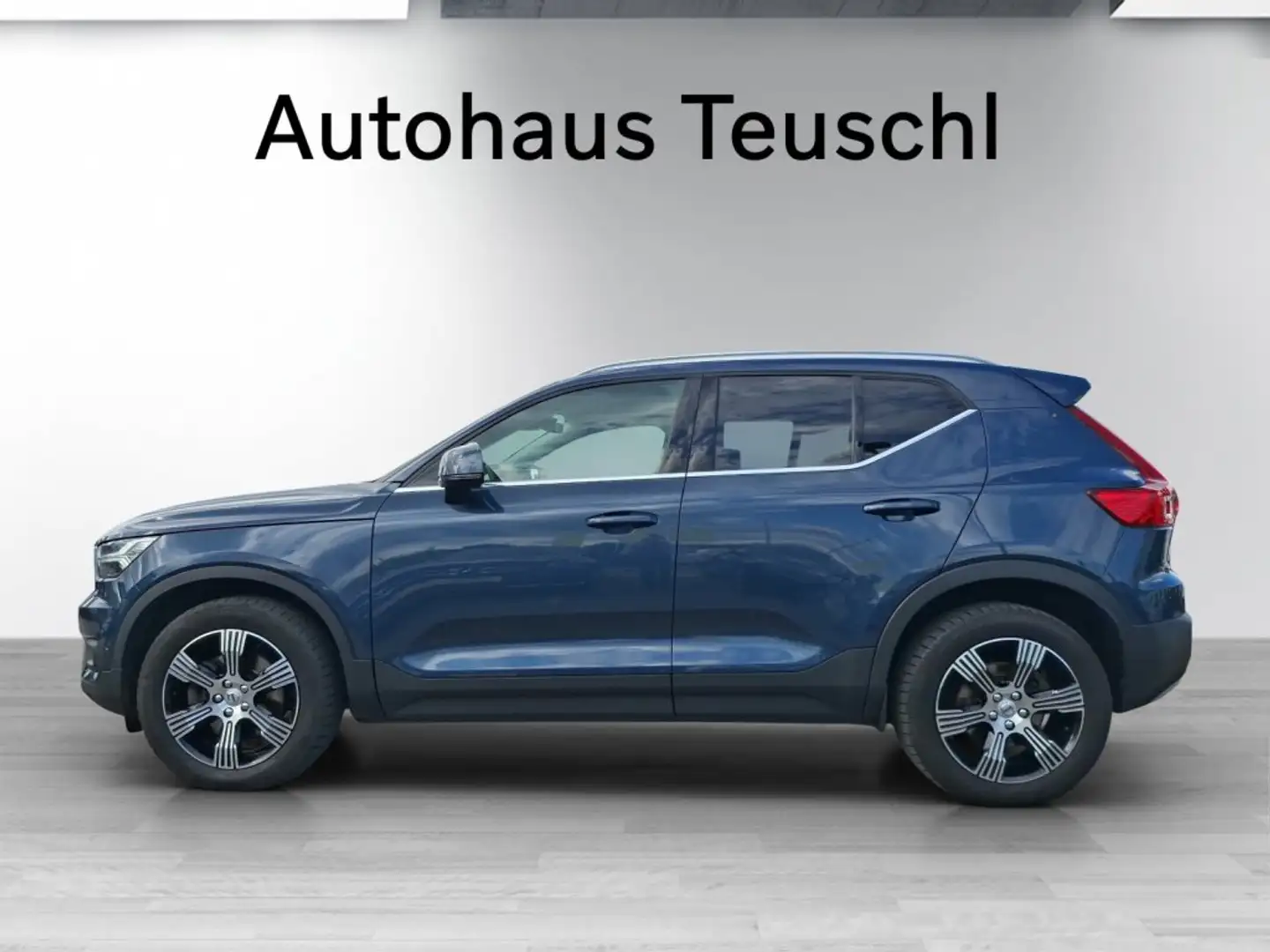 Volvo XC40 Inscription, B4 AWD Mild Hybrid (K9) Blau - 2