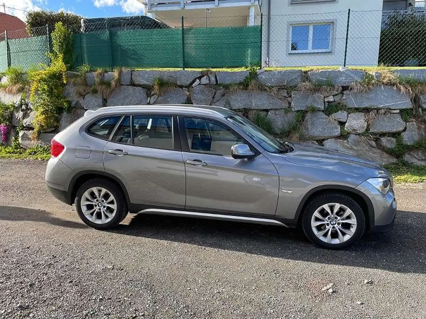 BMW X1 X1 xDrive18d Grau - 1