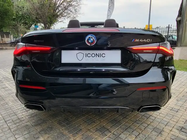 BMW 4 Series view 10