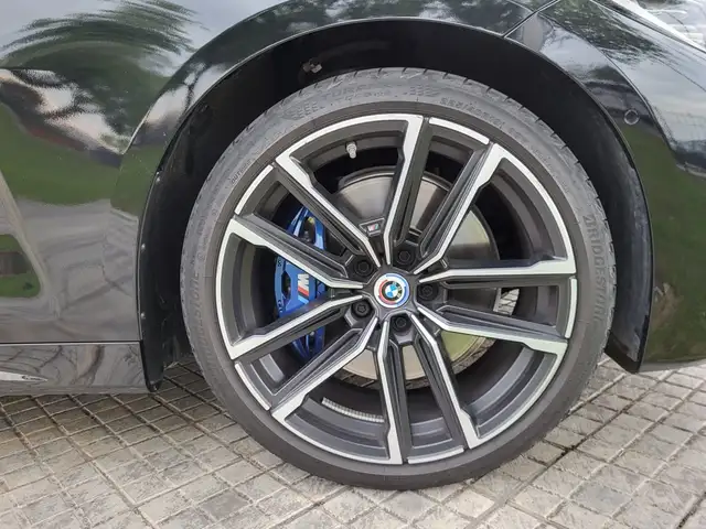 BMW 4 Series view 6