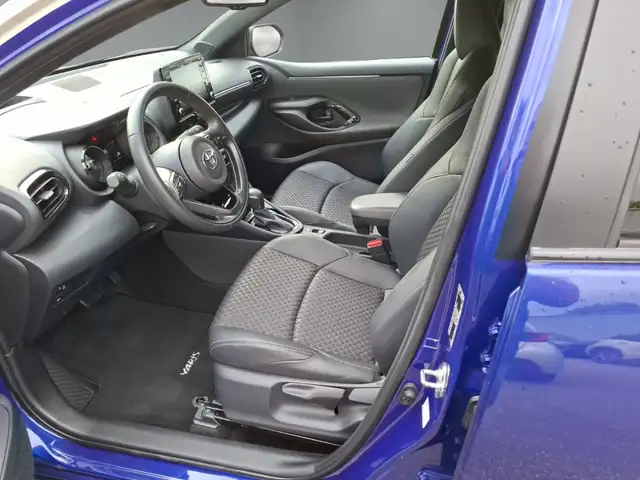 Toyota Yaris view 10