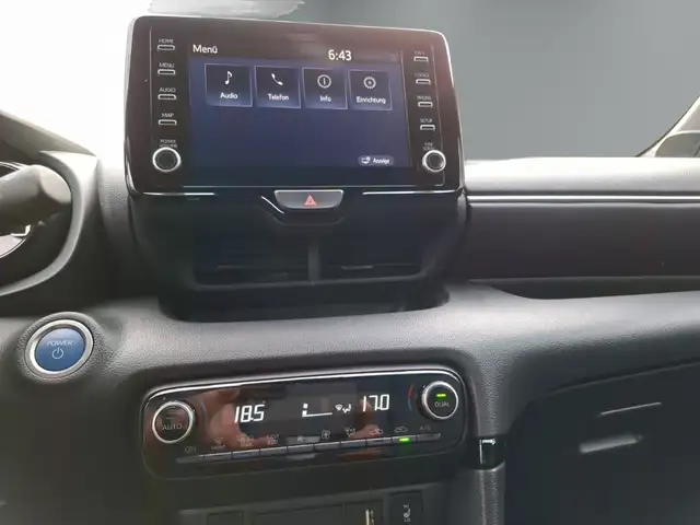 Toyota Yaris view 15