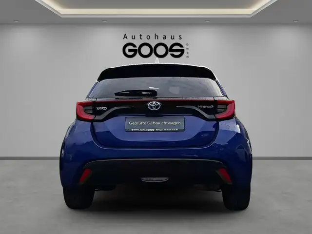 Toyota Yaris view 4