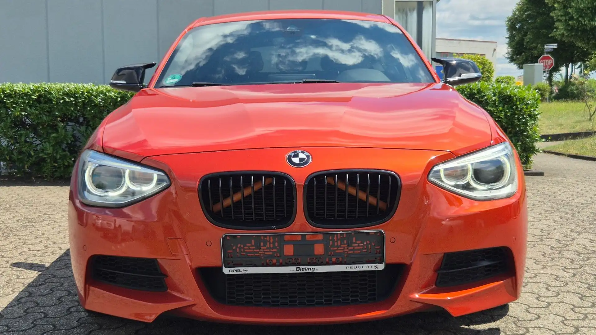 BMW 135 i H&K/SPUR-ASS/KAMERA/NAVI/SHZ/LEDER/XENON Orange - 2