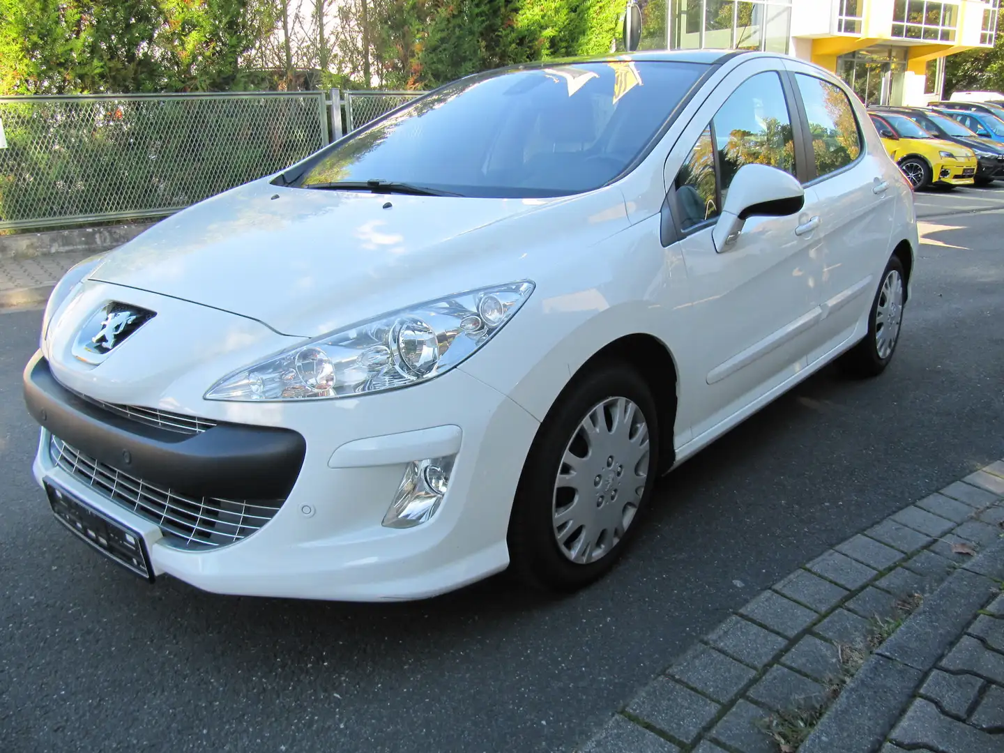 Peugeot 308 Platinum+ Klma+Insp+ TÜV + NEU + Weiß - 1