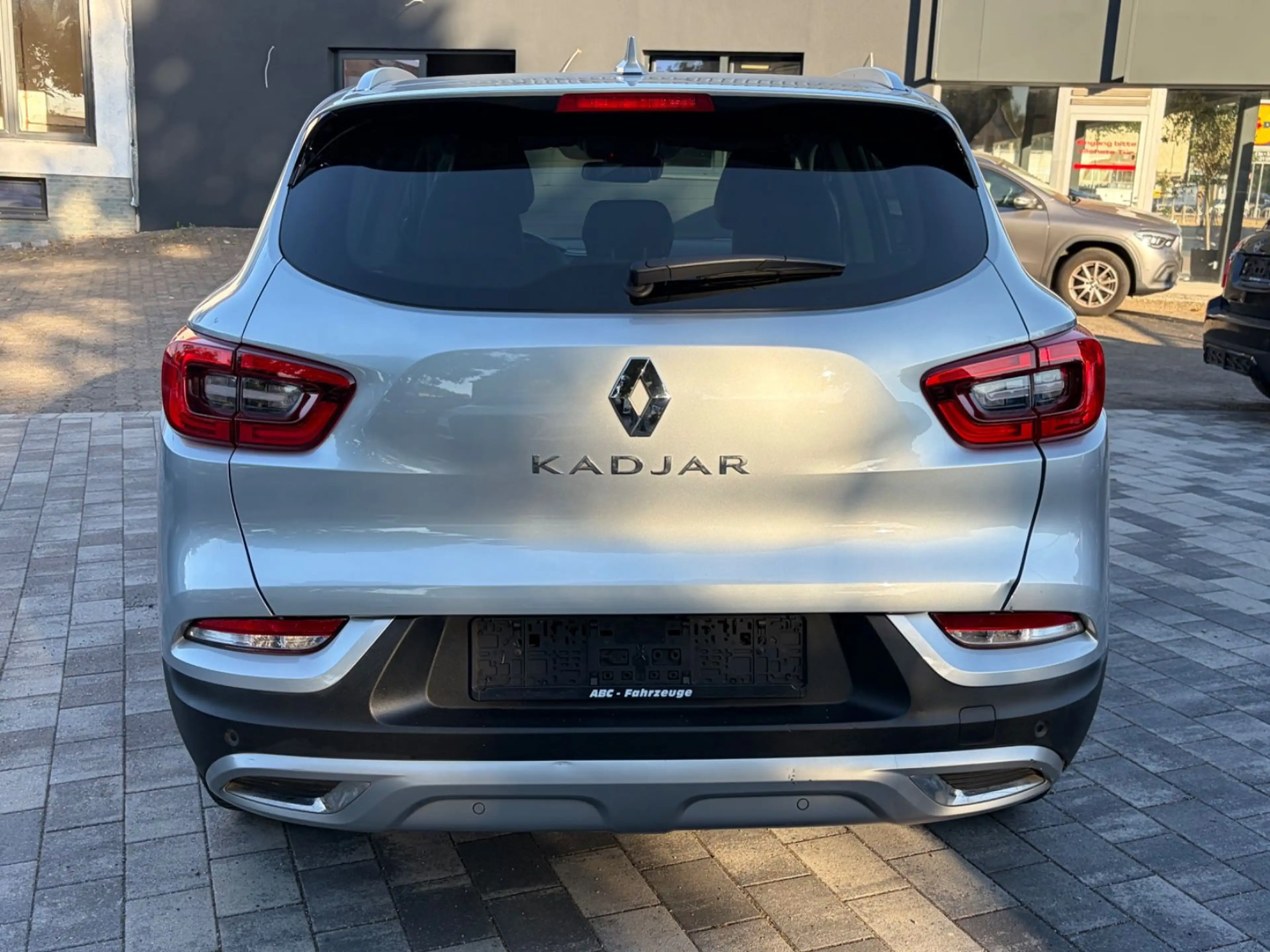 Renault Kadjar Limited 1.Hand / AHK / TÜV NEU — photo 6