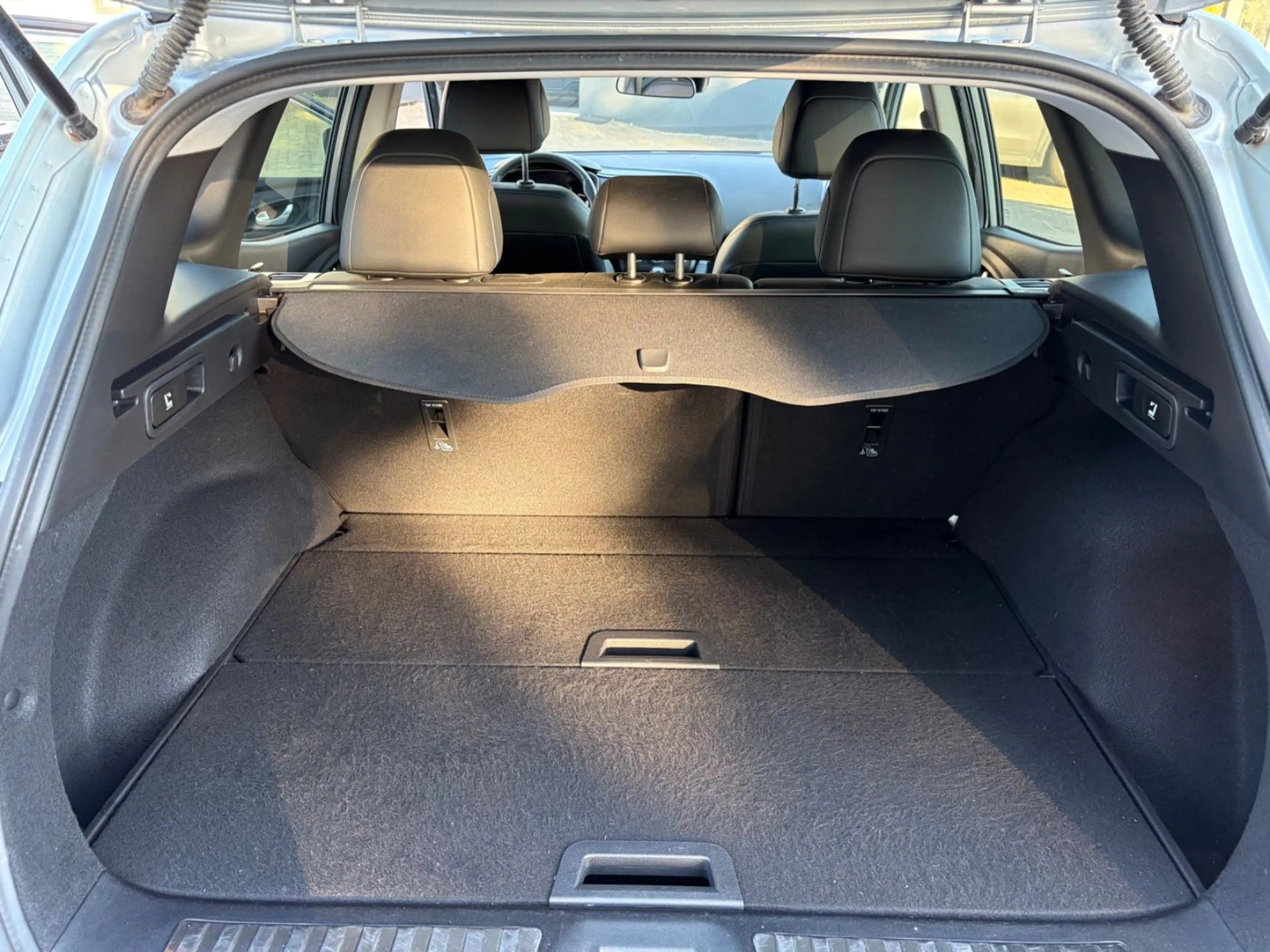 Renault Kadjar Limited 1.Hand / AHK / TÜV NEU — photo 15