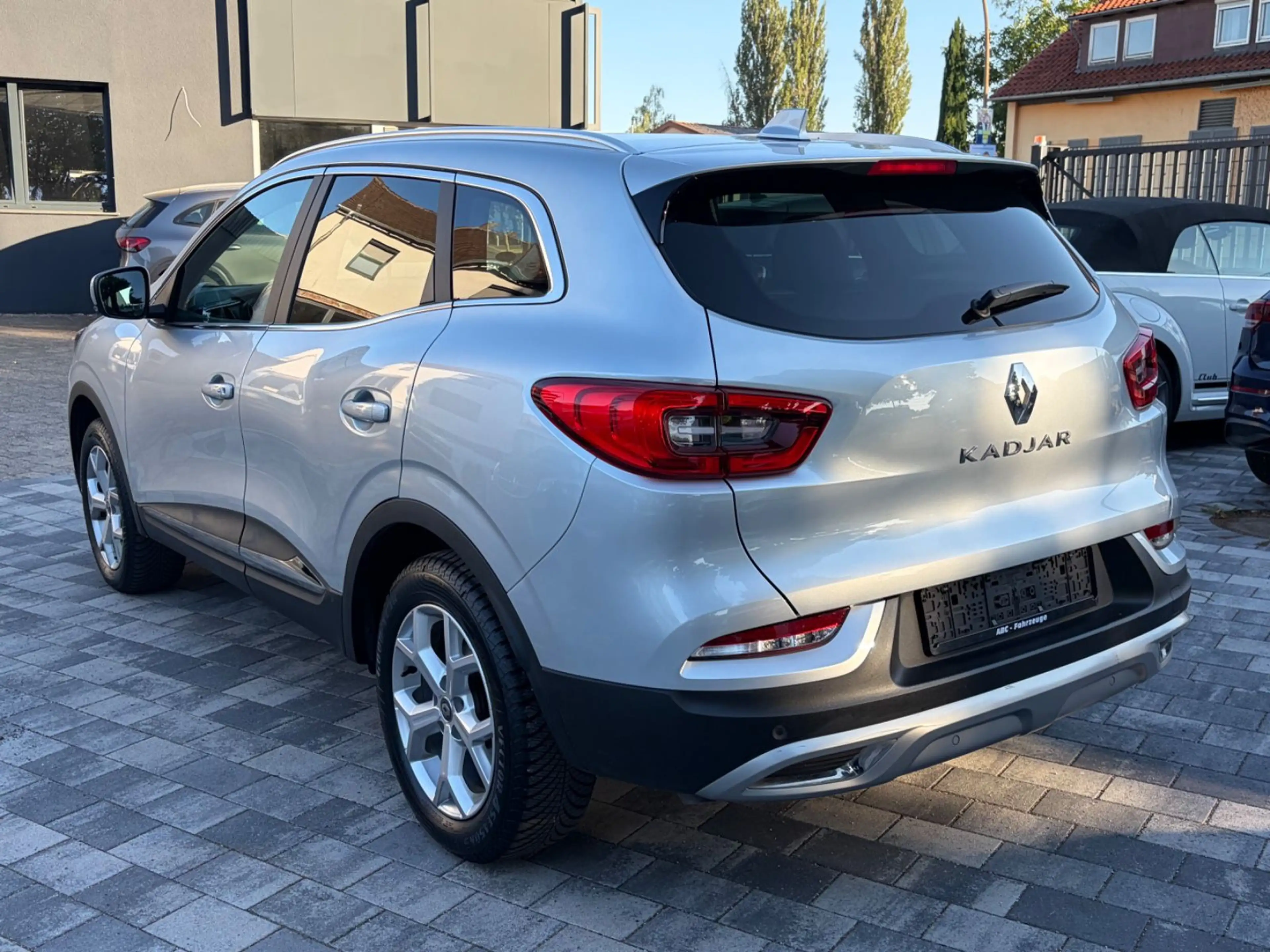 Renault Kadjar Limited 1.Hand / AHK / TÜV NEU — photo 7