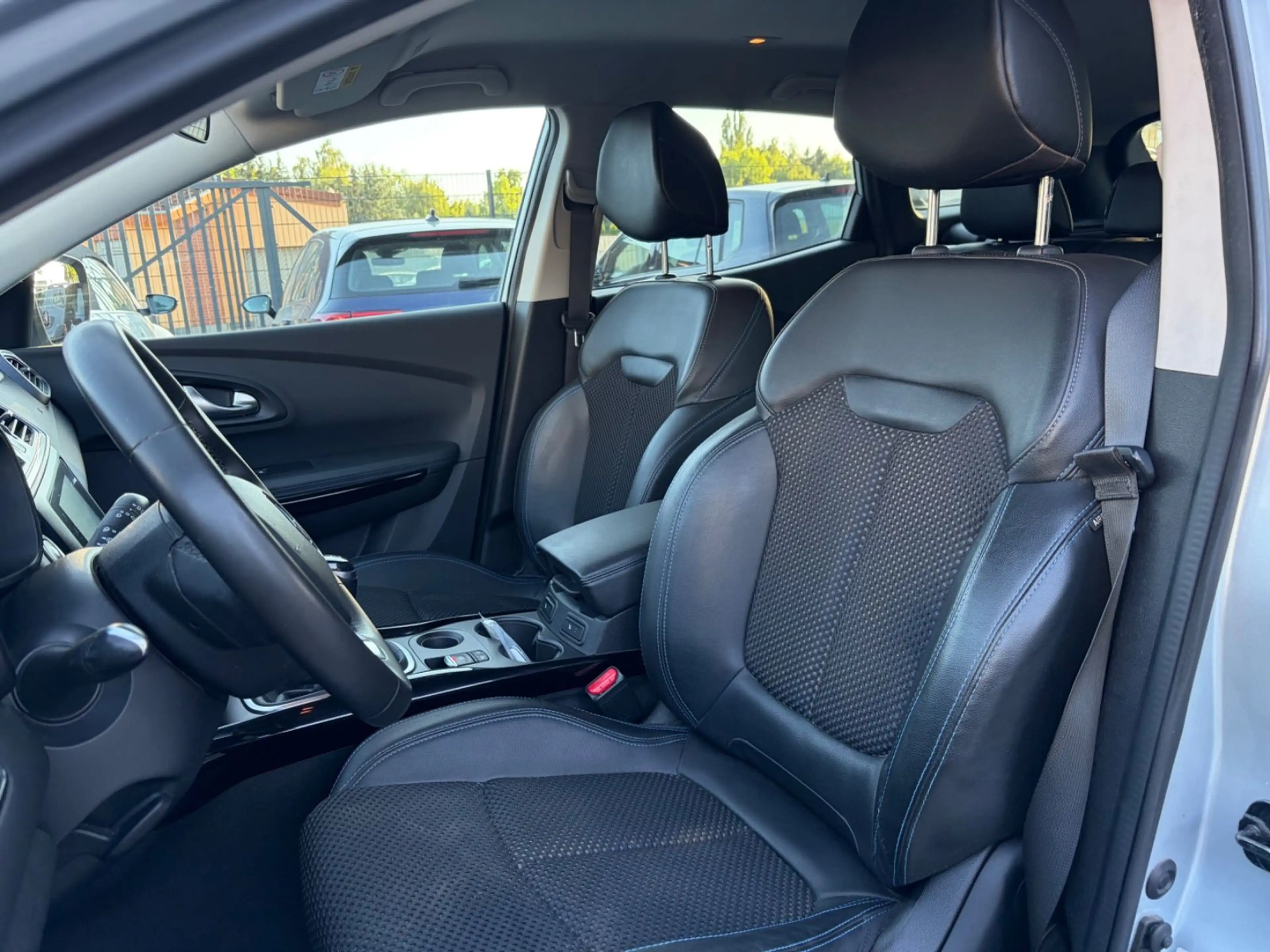 Renault Kadjar Limited 1.Hand / AHK / TÜV NEU — photo 11
