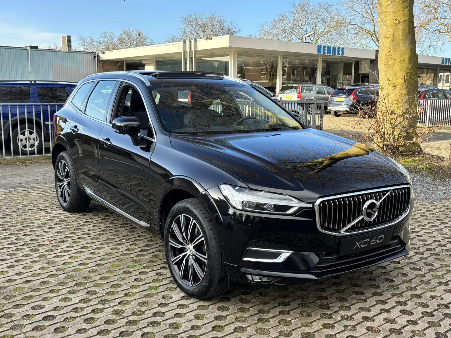 Volvo XC60 T6 AWD Inscription 360 HeadUp Standkachel Pano Key Schwarz - 1