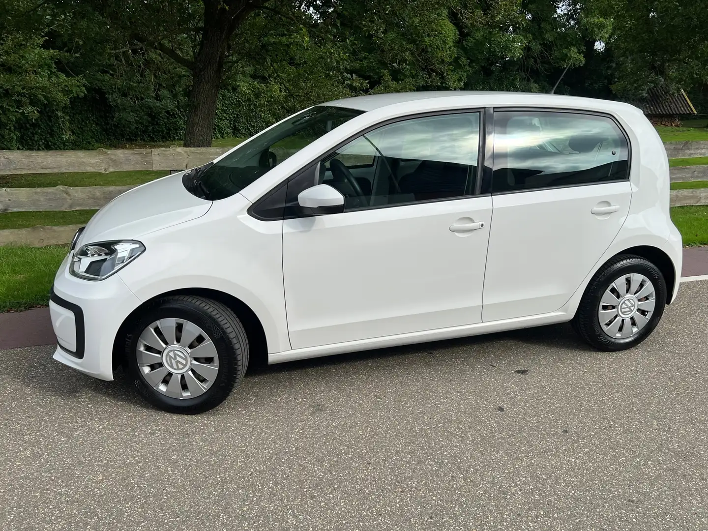 Volkswagen up! 1.0 BMT move up! Wit - 2