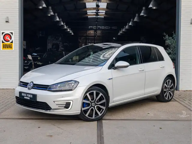 Volkswagen Golf GTE 1.4 TSI *NAP* *Pano | 18" | LED | Navi | Clima | C