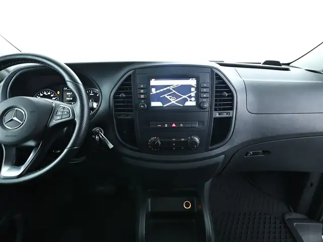 Mercedes-Benz Vito view 9