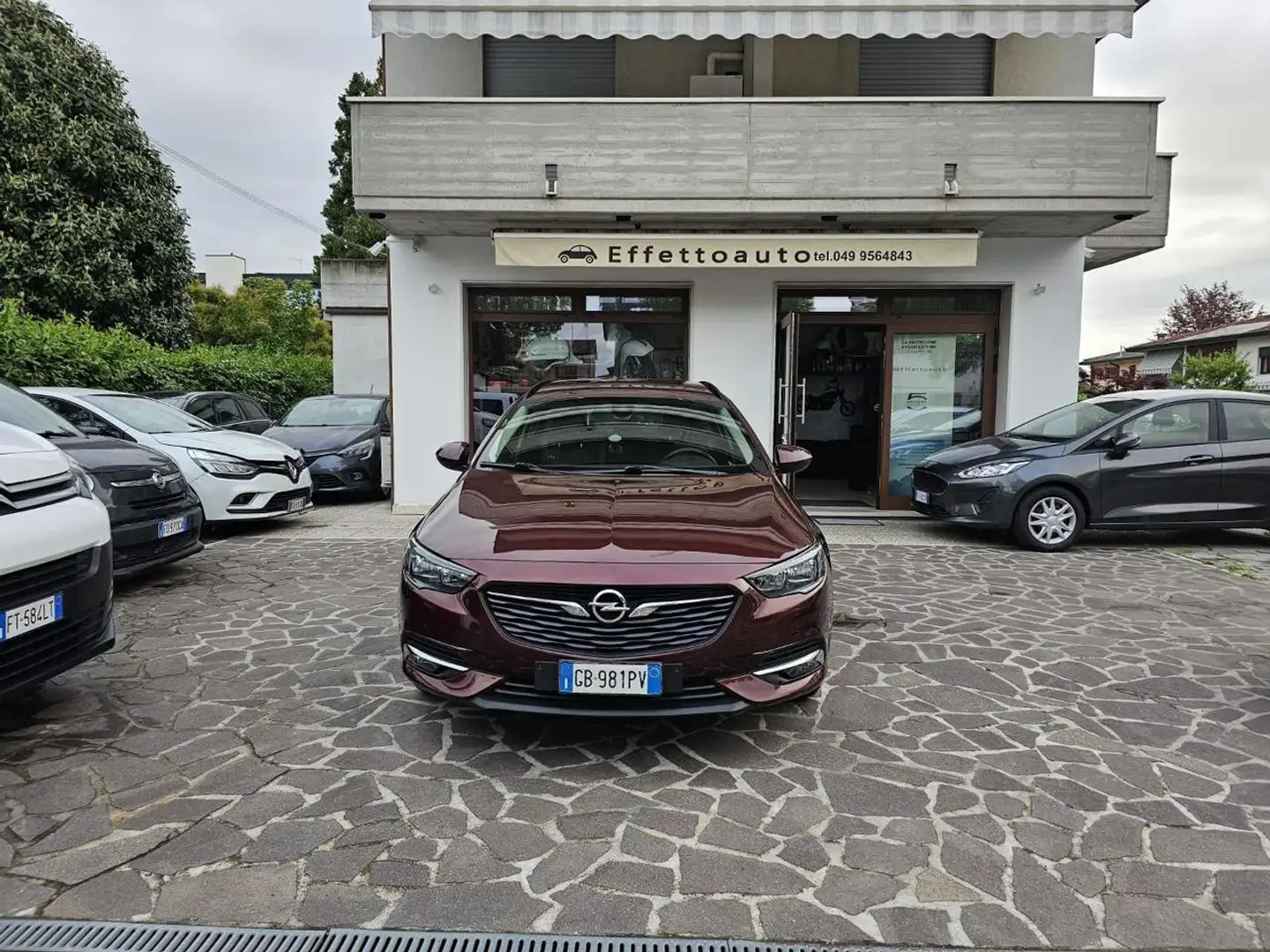 Opel Insignia 1.6 CDTI 136 S&S Sports Tourer Business Red - 1