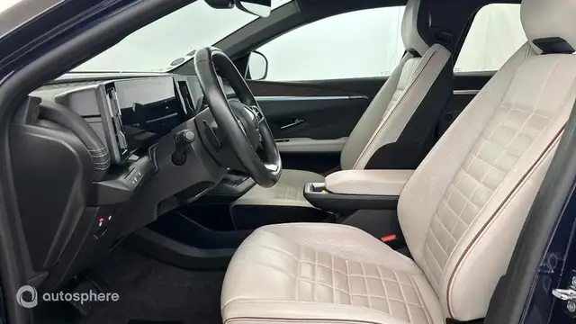 Renault Megane view 12