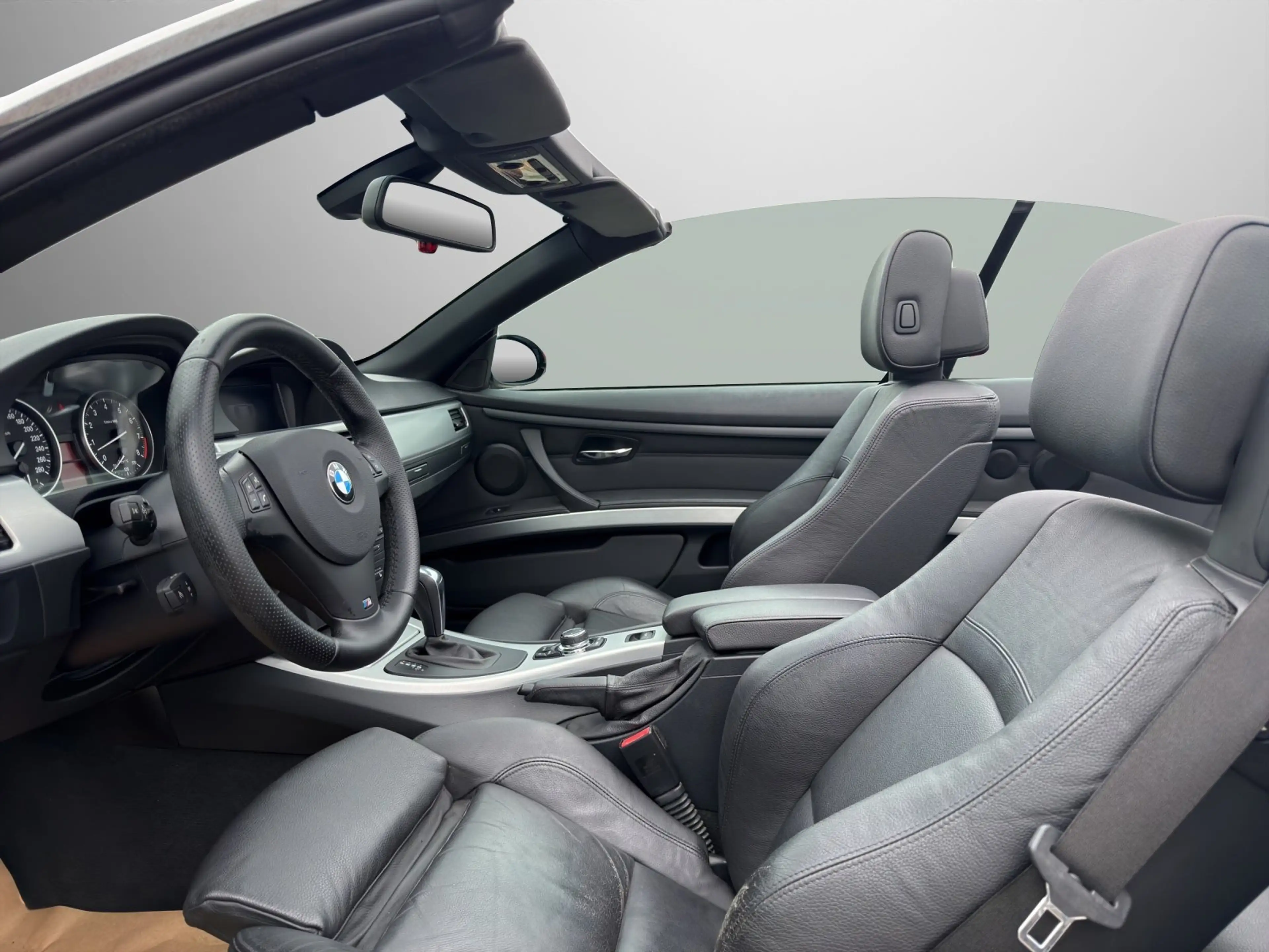 BMW 325 i Cabrio M-Sport Aut. *2. Besitz, BMW-HISTORIE* — photo 11