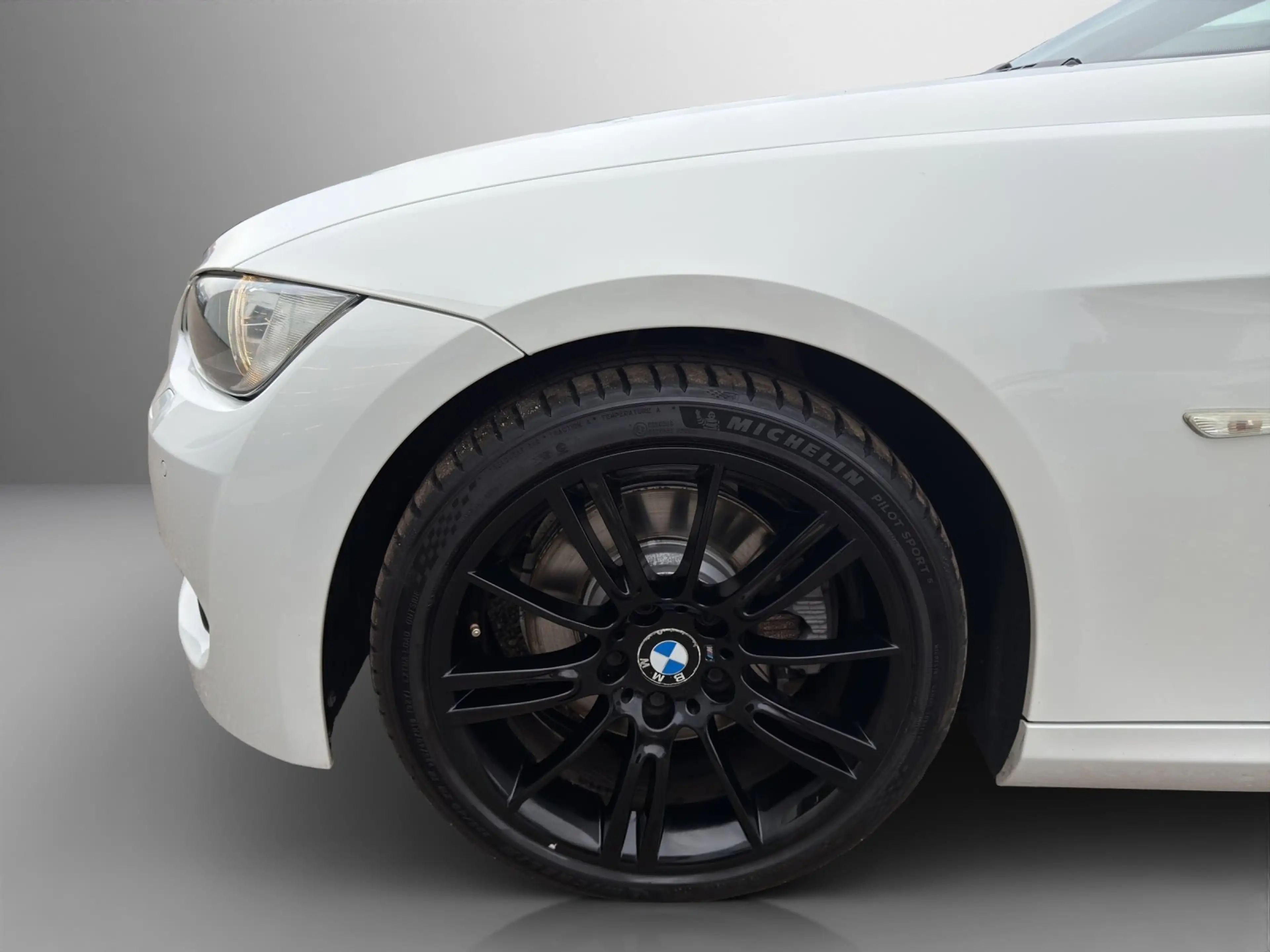 BMW 325 i Cabrio M-Sport Aut. *2. Besitz, BMW-HISTORIE* — photo 10