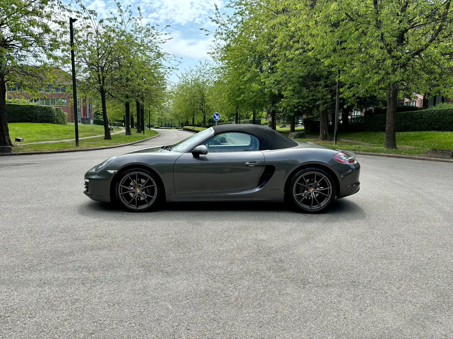 Porsche Boxster 2.7i PDK *** Top Condition - Navi - Xenon - 20P - CarPlay *** Gris - 2