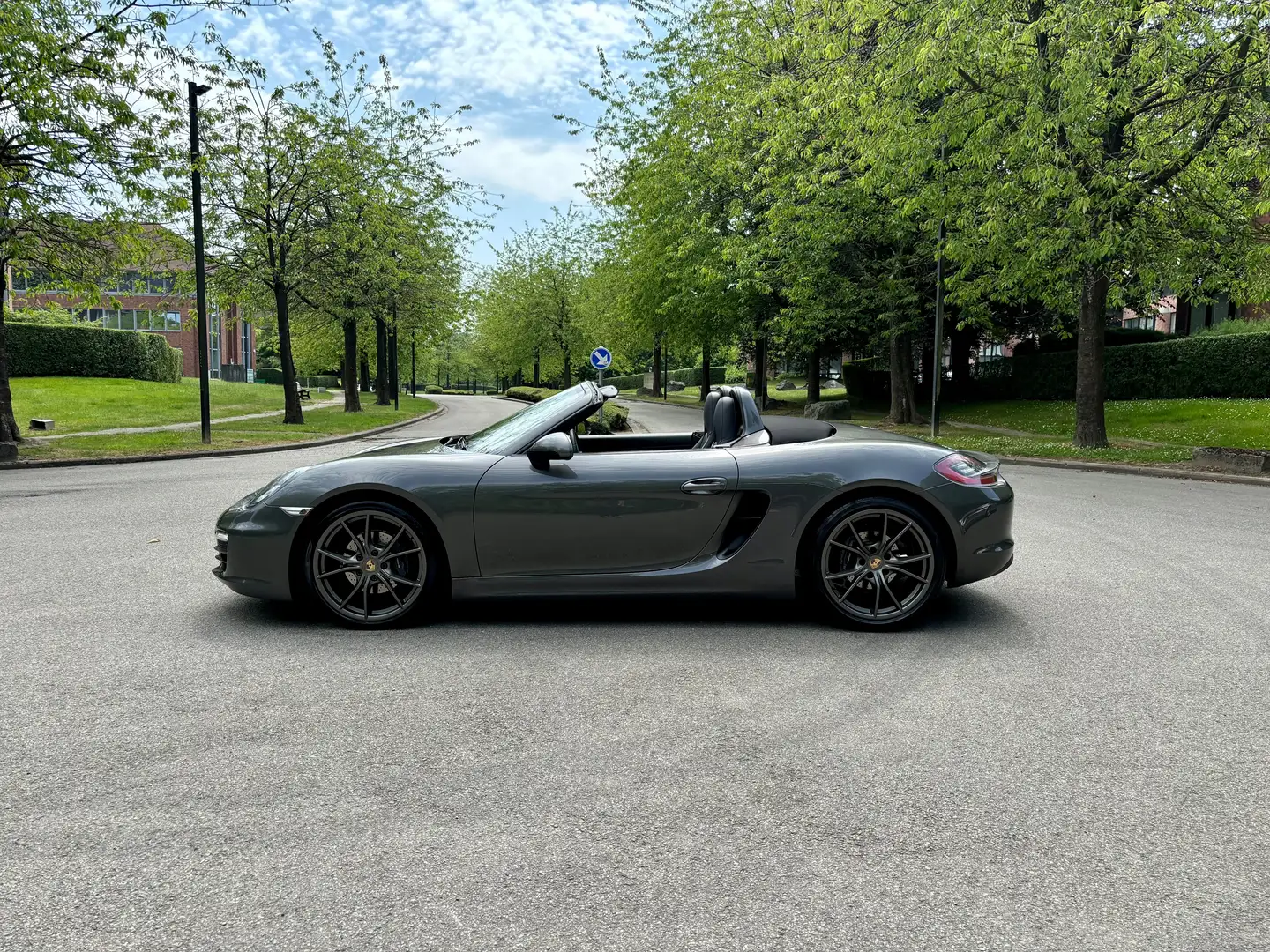 Porsche Boxster 2.7i PDK *** Top Condition - Navi - Xenon - 20P - CarPlay *** Gris - 1