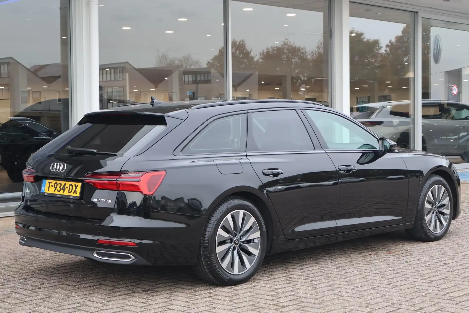 Audi A6 Avant 40 TFSI 204pk Pro line | trekhaak | Cruise C Zwart - 2