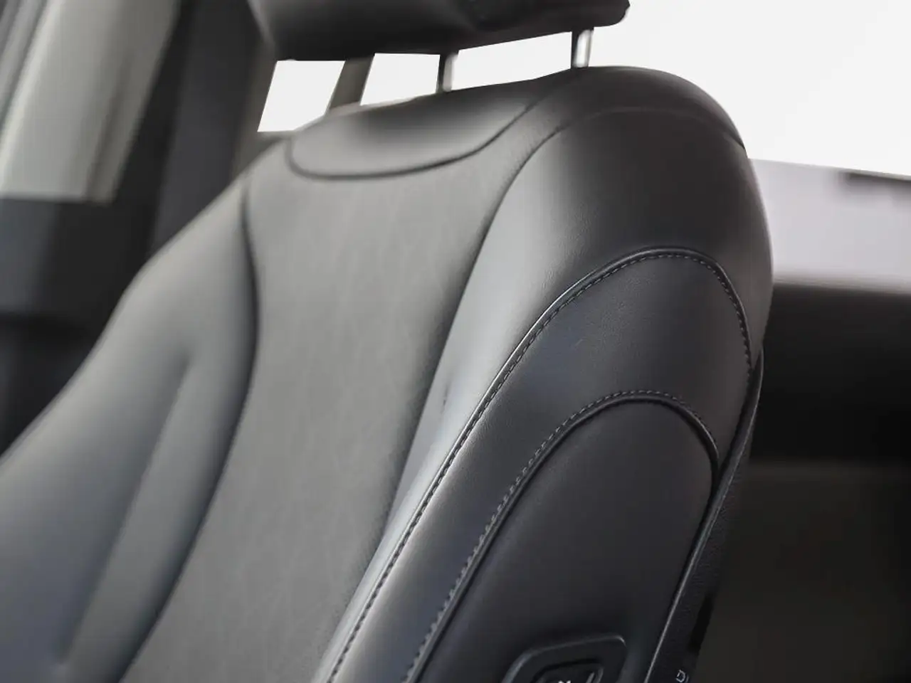 Kia Carnival снимка Kia Carnival