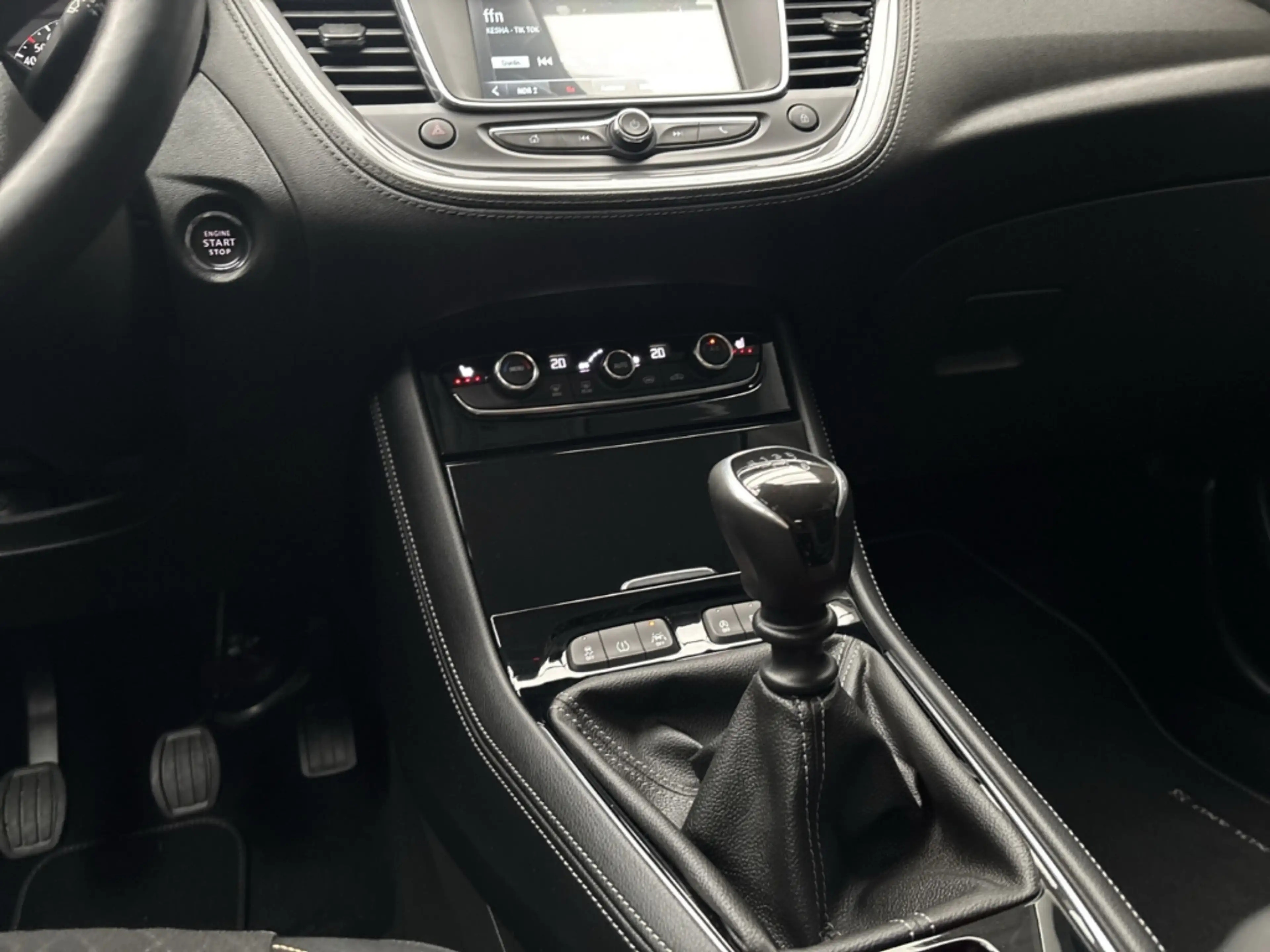 Opel Grandland INNOVATION +PDC+Kamera+Sitzhzg+Tempomat+AHK+Klima — photo 10