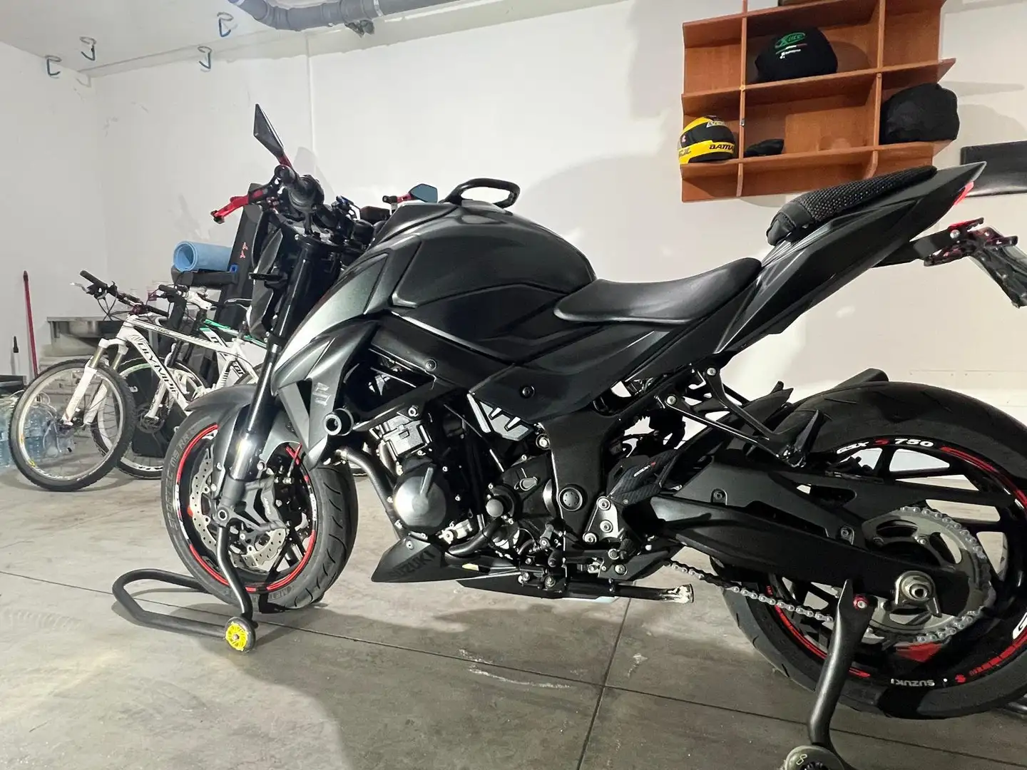 Suzuki GSX-S 750 yugen carbon Nero - 1