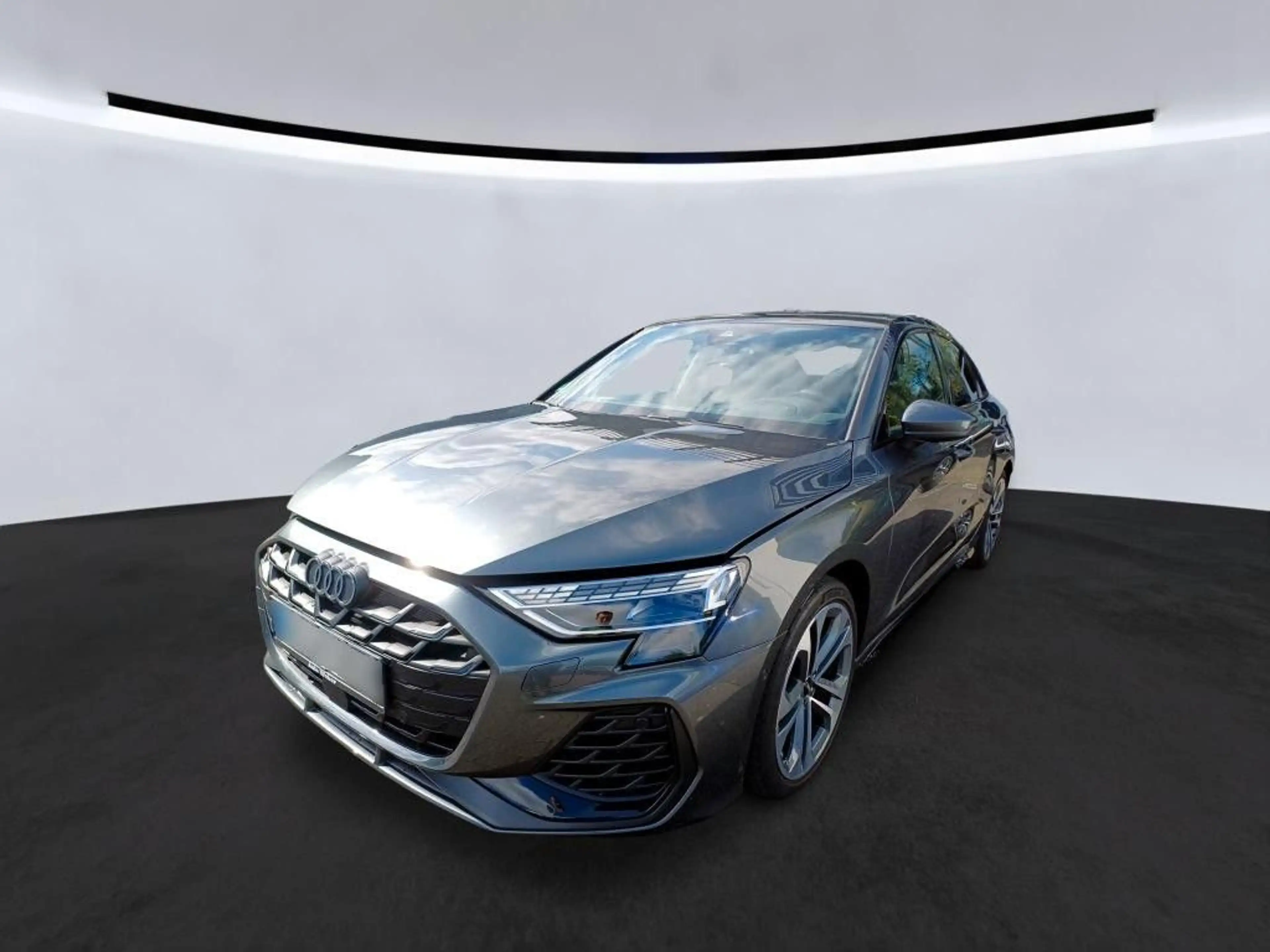 Audi S3 Limousine 2.0 TFSI quattro*AKRAPOVIC*SONOS*