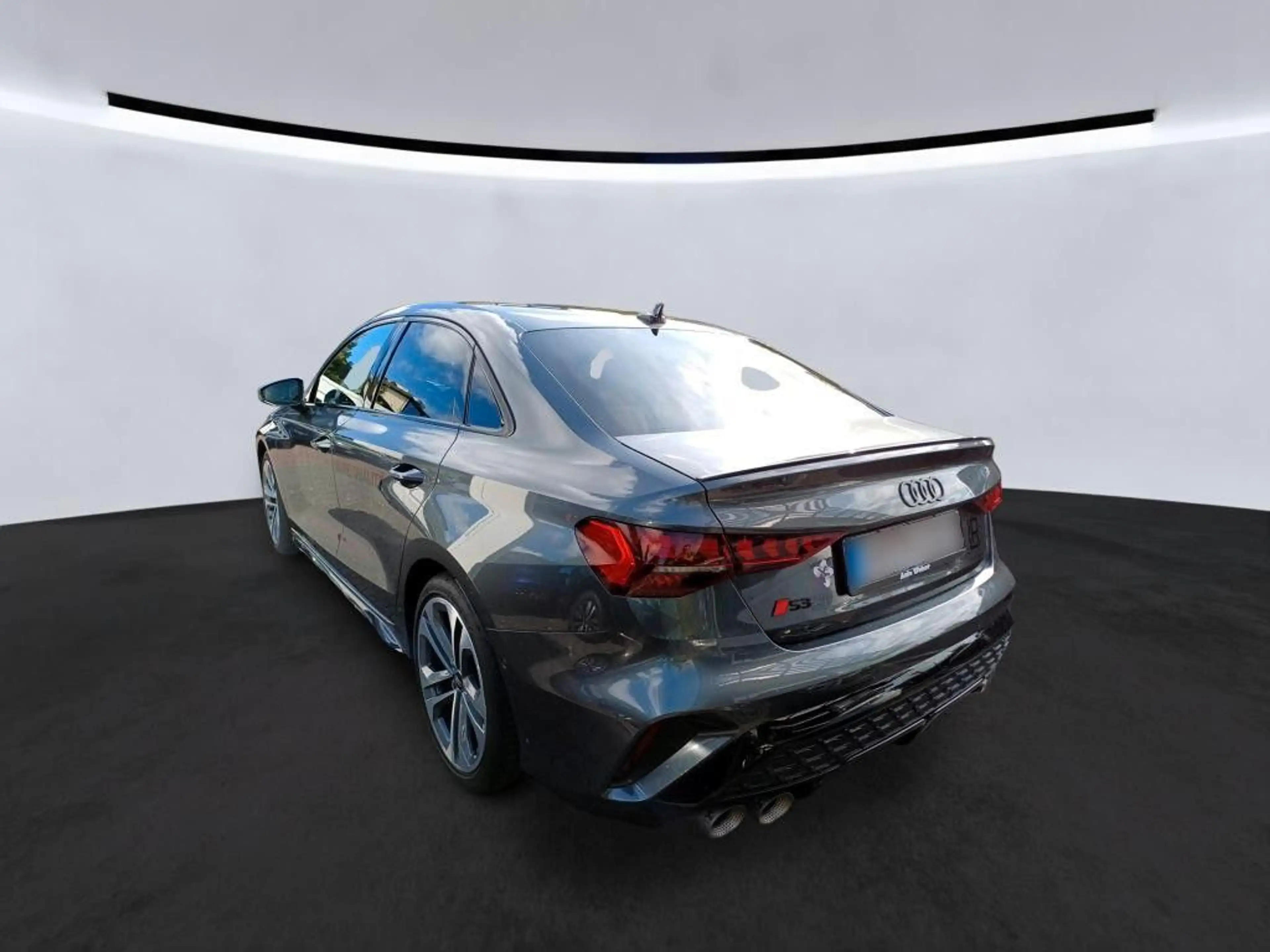 Audi S3 Limousine 2.0 TFSI quattro*AKRAPOVIC*SONOS* — photo 3