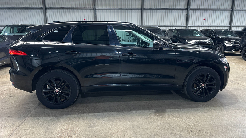 Jaguar F-Pace F-Pace 2.0 D AWD Prestige Business Edition — photo 4