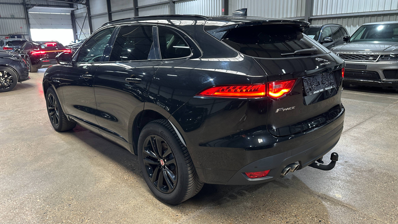 Jaguar F-Pace F-Pace 2.0 D AWD Prestige Business Edition — photo 6