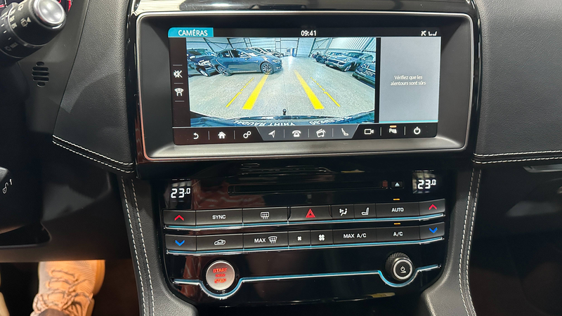Jaguar F-Pace F-Pace 2.0 D AWD Prestige Business Edition — photo 12