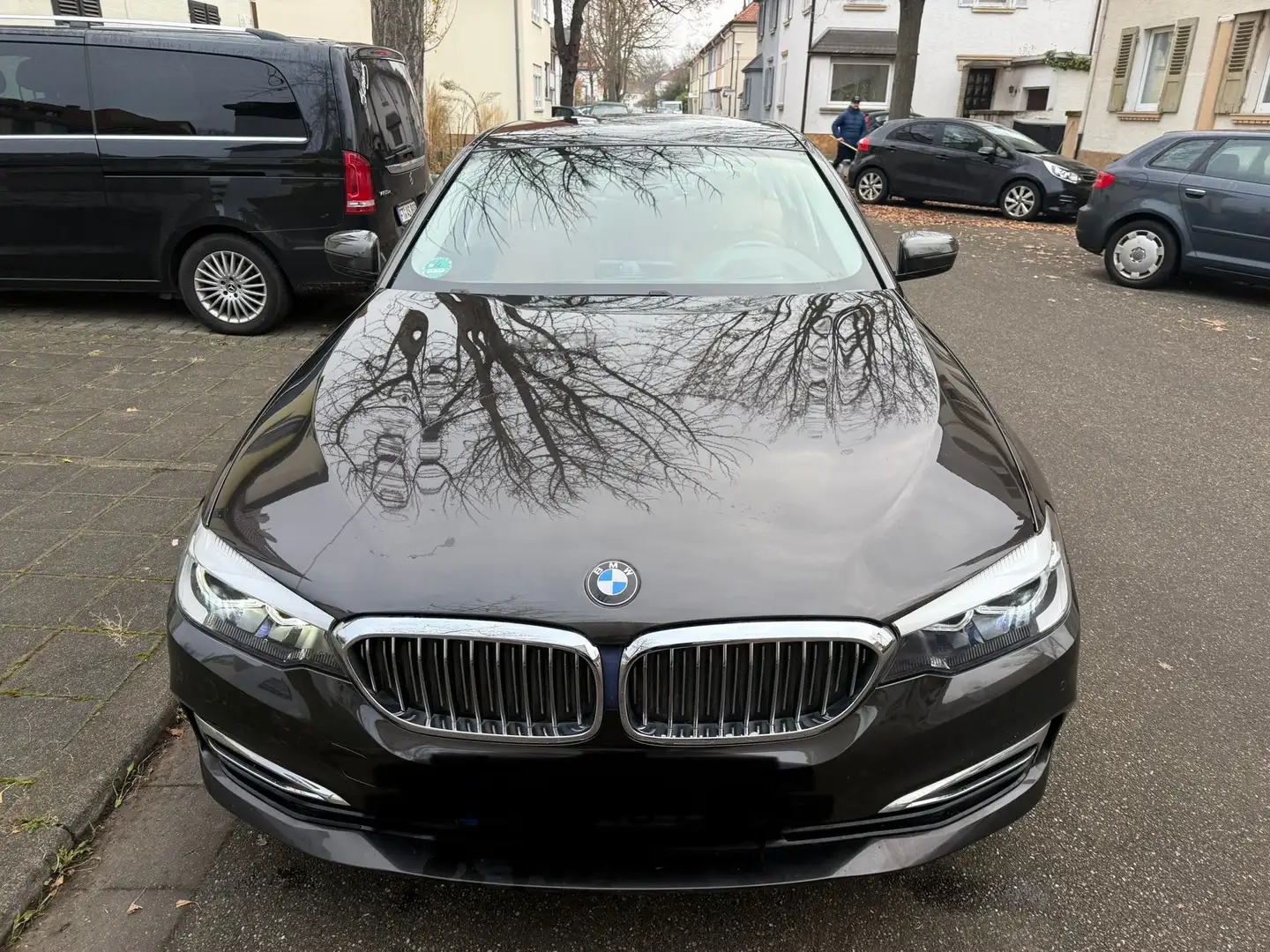 BMW 520 520d Efficient Dynamics Edition Aut. Grau - 1