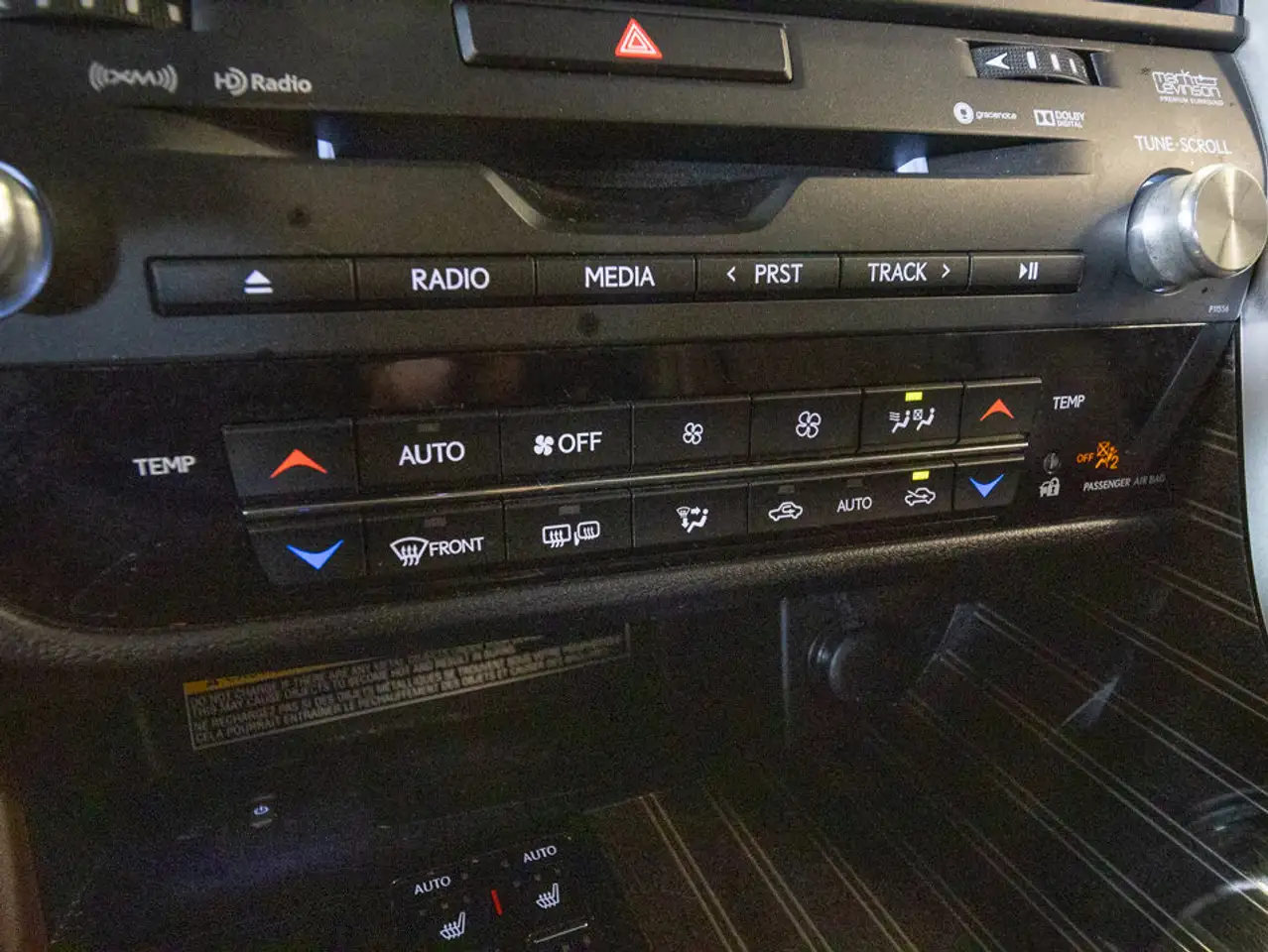 Lexus RX fotografie Lexus RX