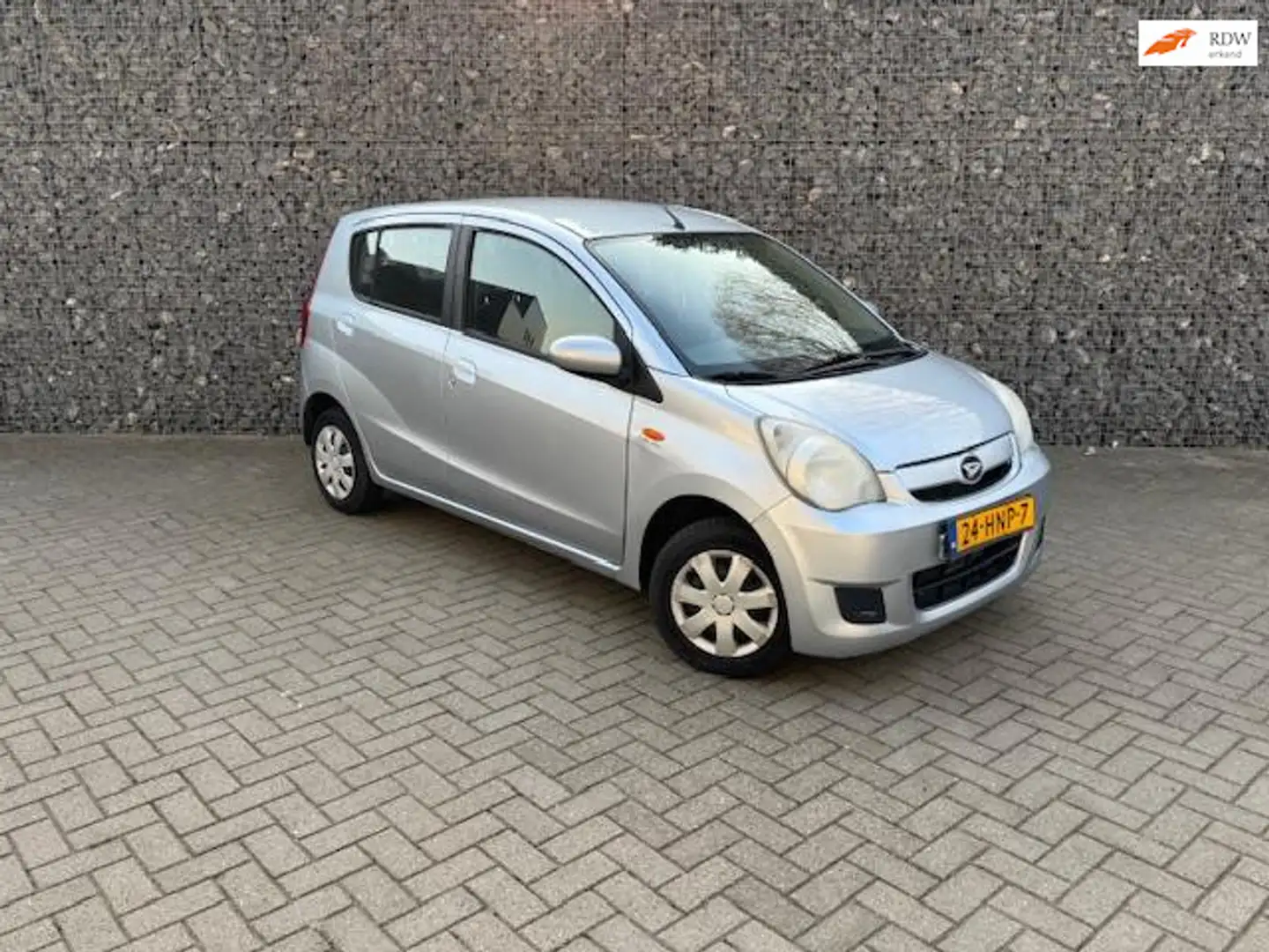 Daihatsu Cuore 1.0 Premium Gri - 1