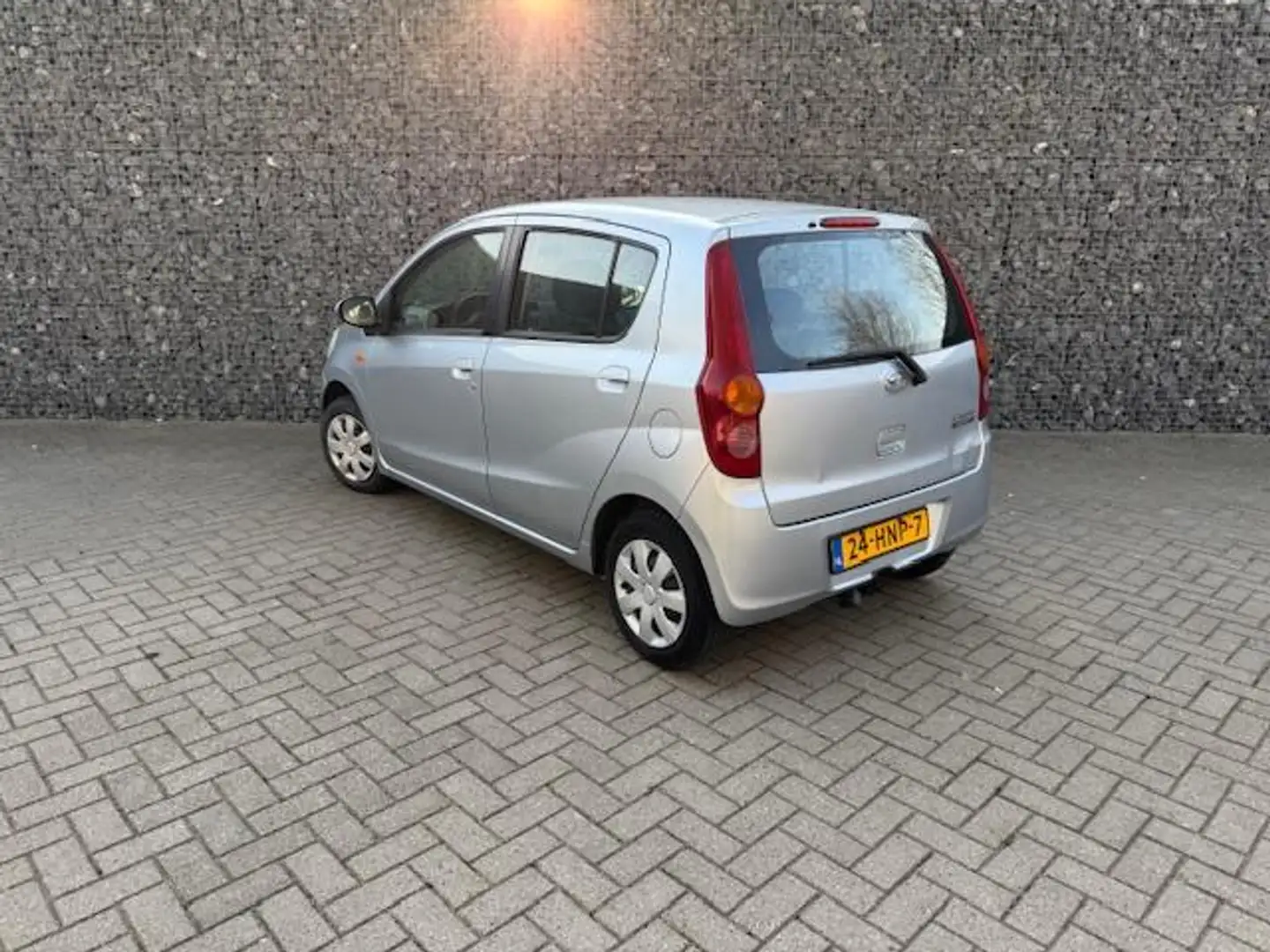 Daihatsu Cuore 1.0 Premium Gri - 2