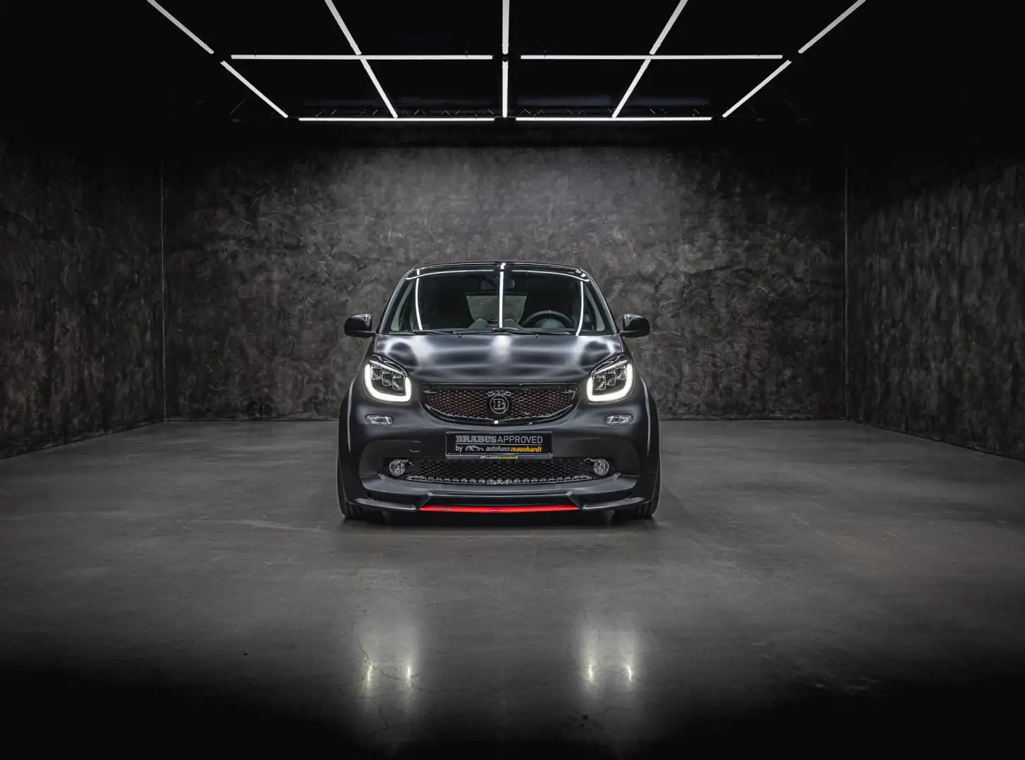 smart forTwo coupe BRABUS ULTIMATE STYLE: BLACK VELVET Schwarz - 2