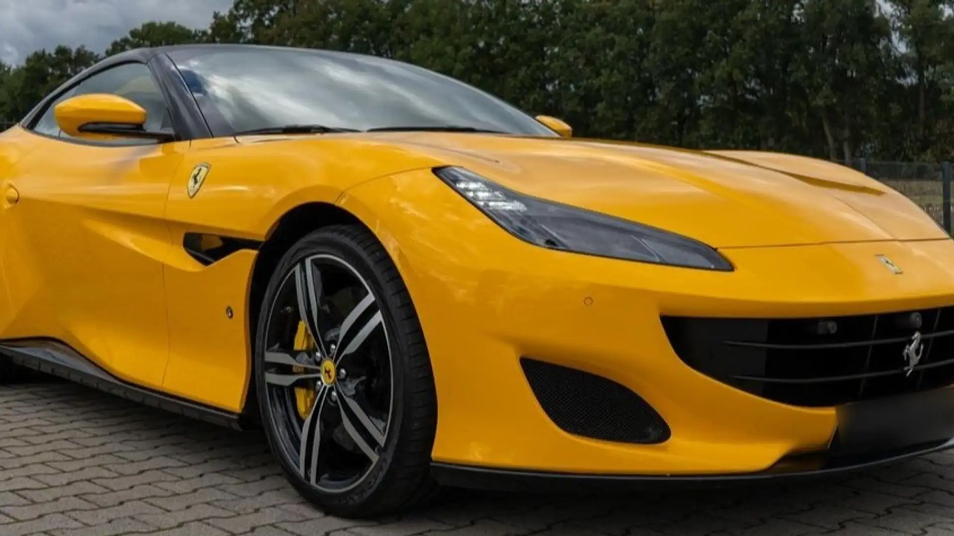 Ferrari Portofino Amarillo - 2