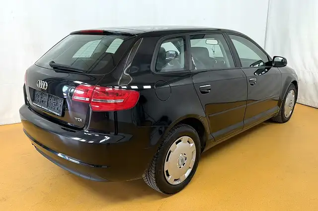 Audi A3 view 3