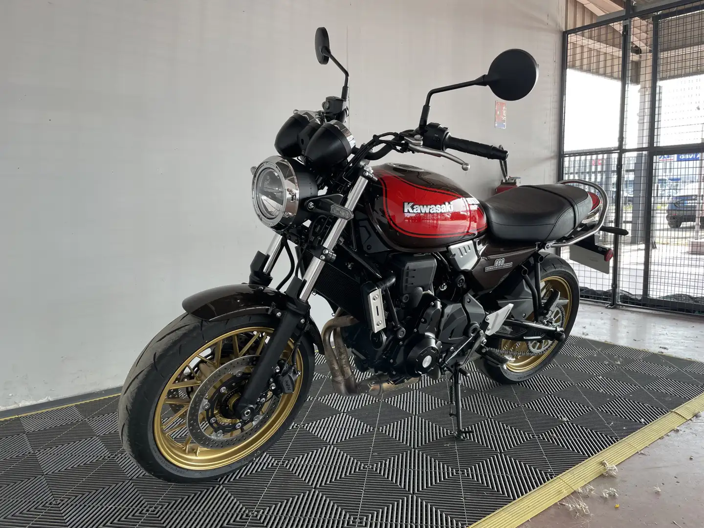 Kawasaki Z 650 Roşu - 2