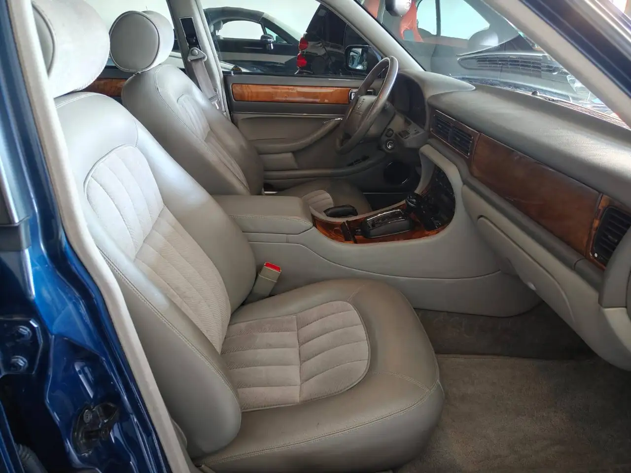 Jaguar XJ6 3.2, foto 7