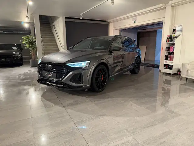 Audi Q8 e-tron 340PK QUATTRO * 3x S-LINE * CAMERA * FULL BLACK !!