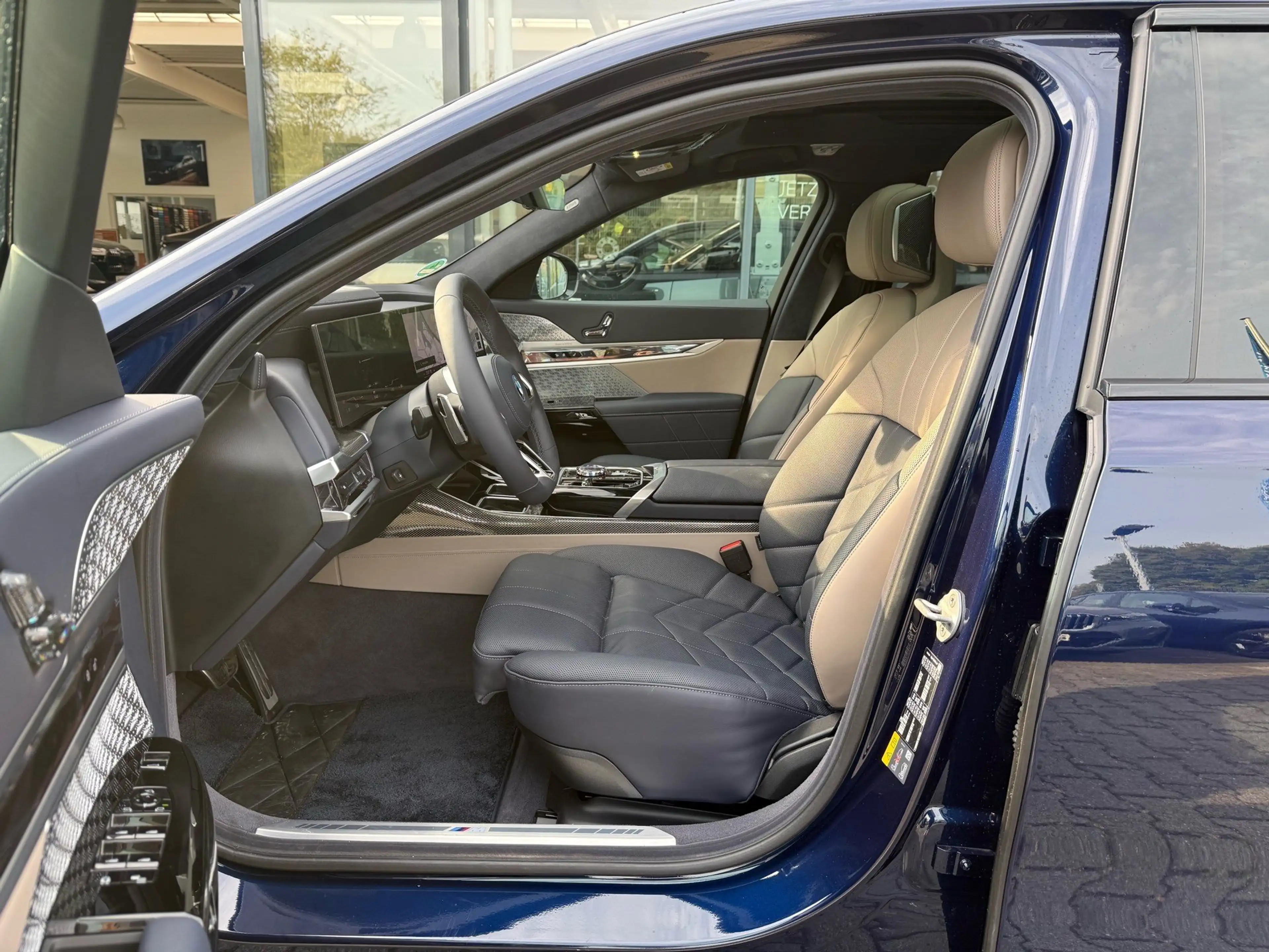 BMW i7 xDrive60 M Sport PRO //ExecutiveLoungeSeating — photo 8