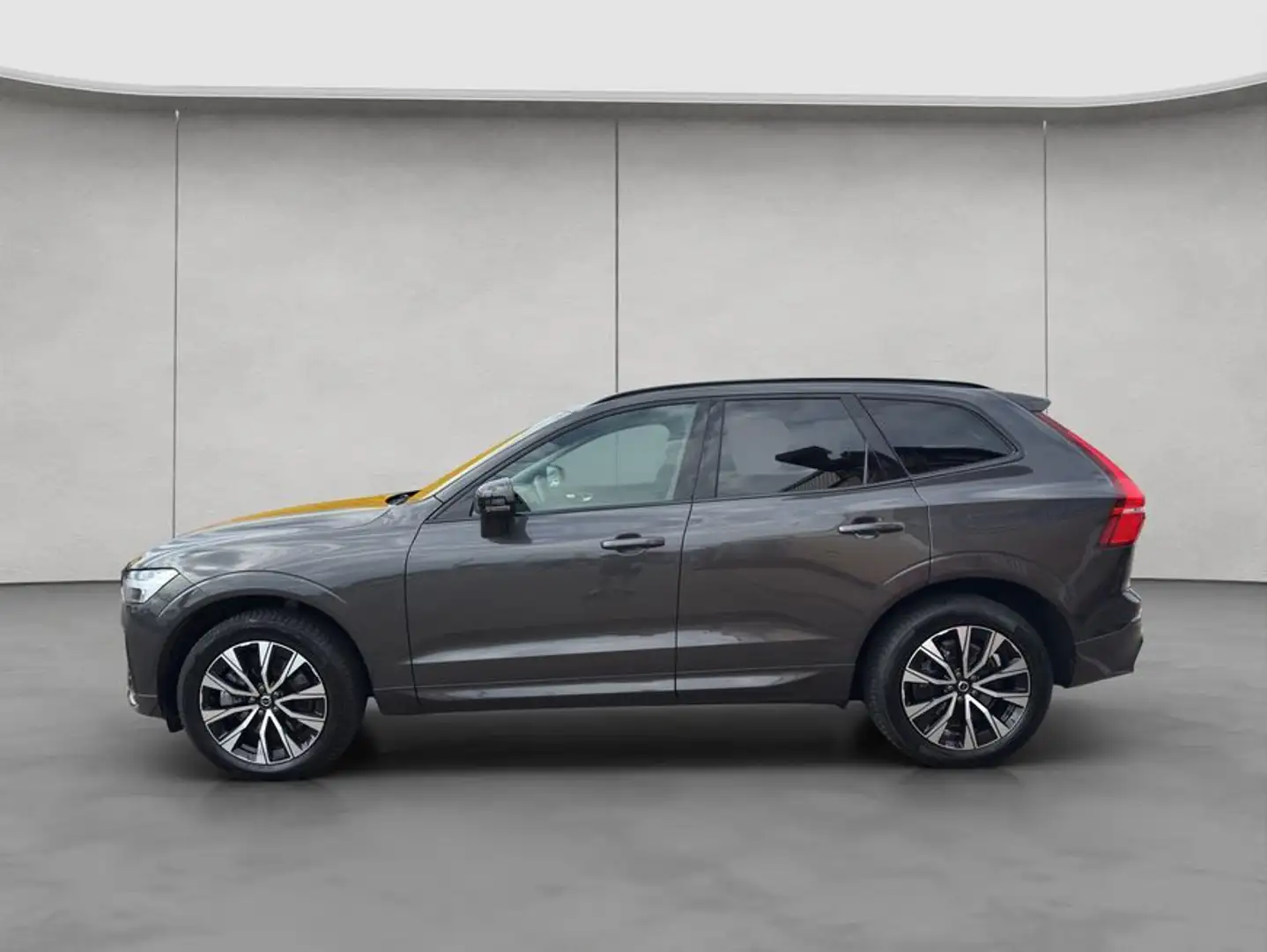 Volvo XC60 XC60 B4 AWD Plus-Dark Aut Leder BLIS PilotAssist Grau - 2
