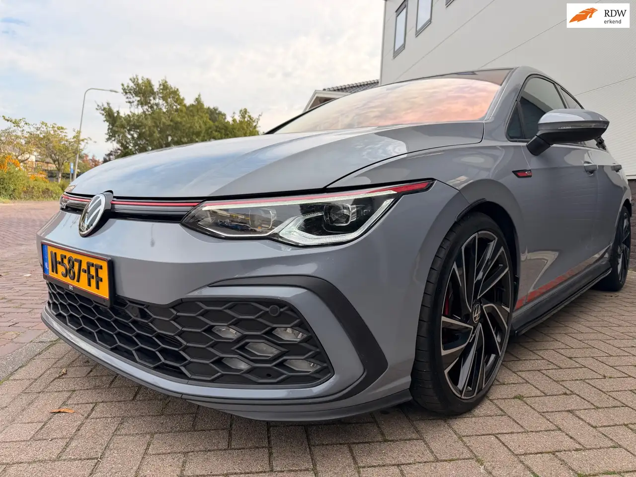 Volkswagen Golf GTI