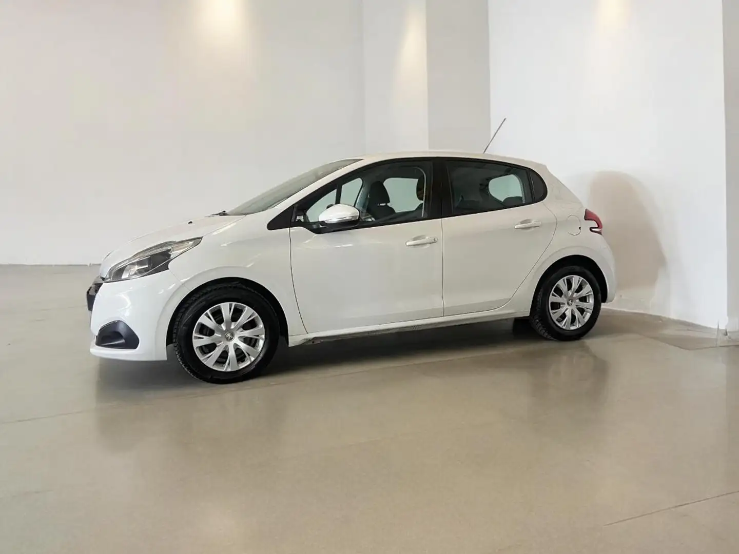 Peugeot 208 1.4 HDi 68CV 5p. Allure Blanc - 2